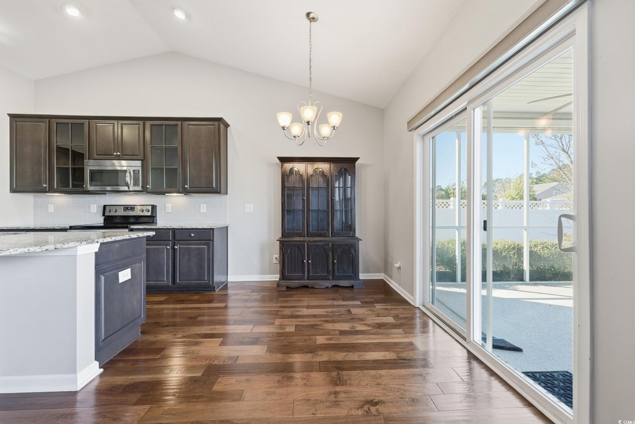 1913 La Playa Dr. Photo 12