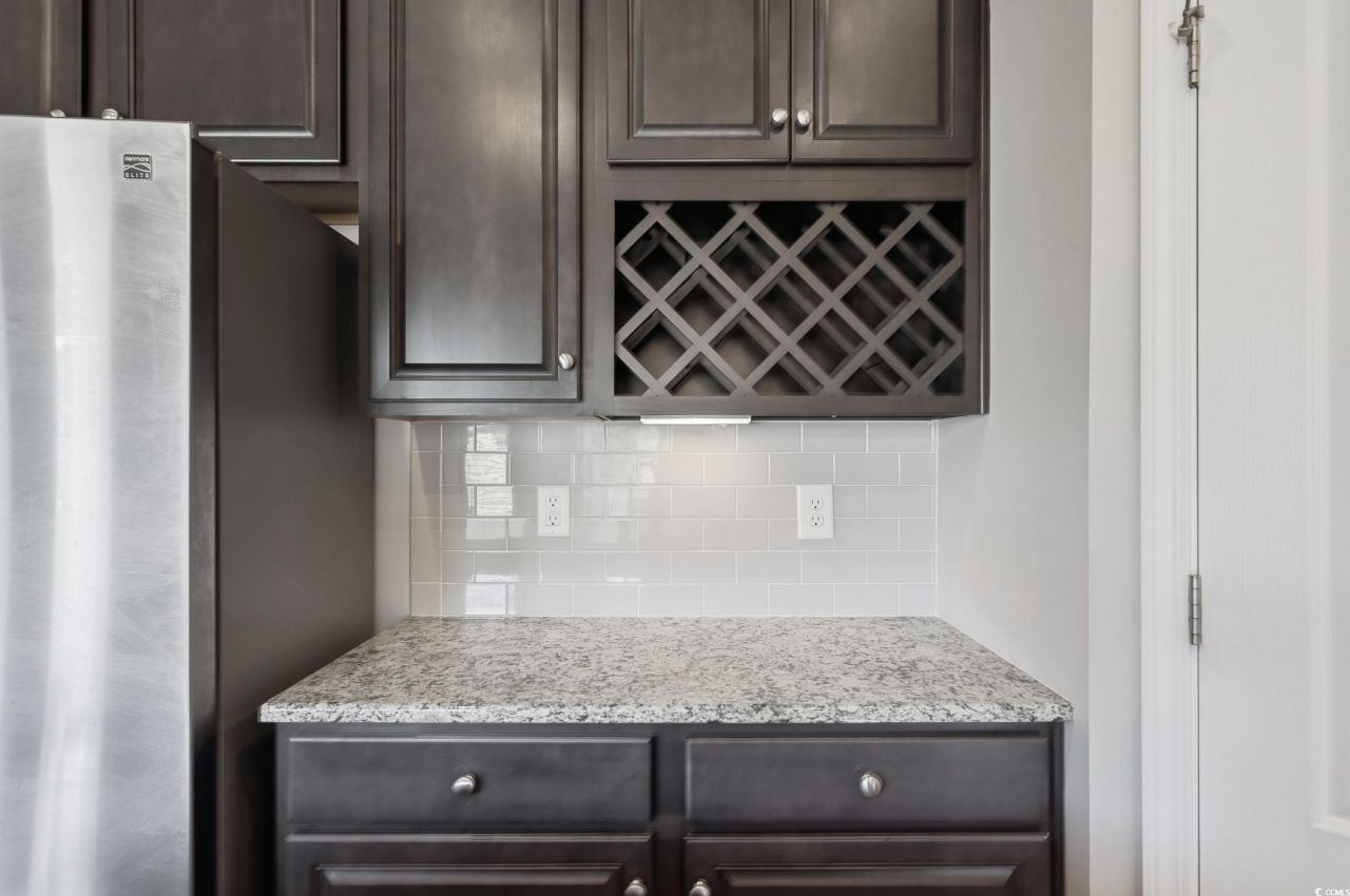 1913 La Playa Dr. Photo 13