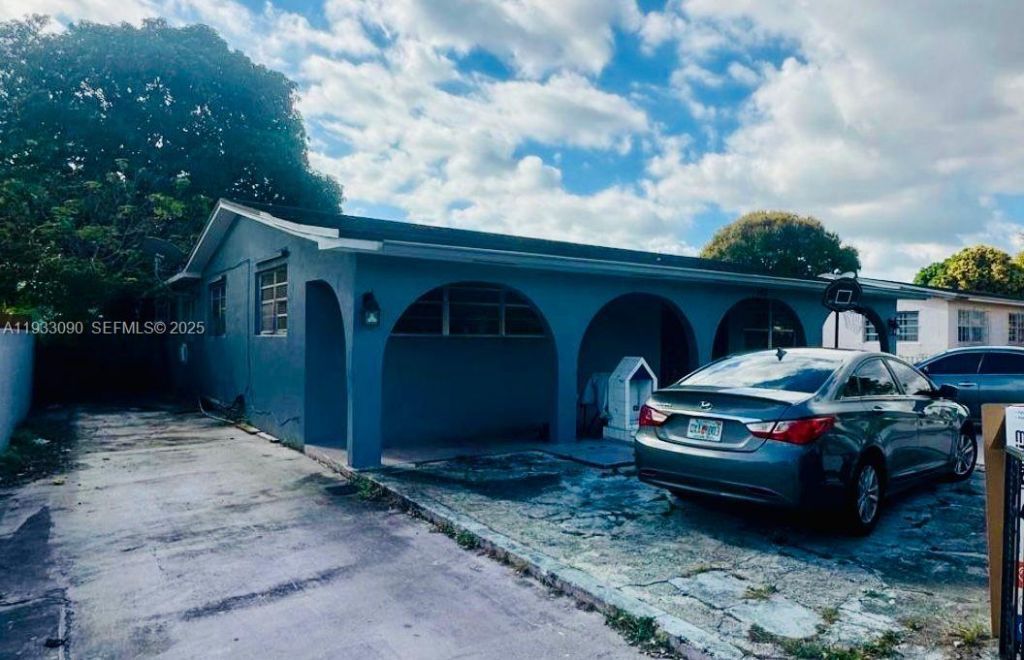 180 E 56th St, Hialeah, FL 33013 Photo