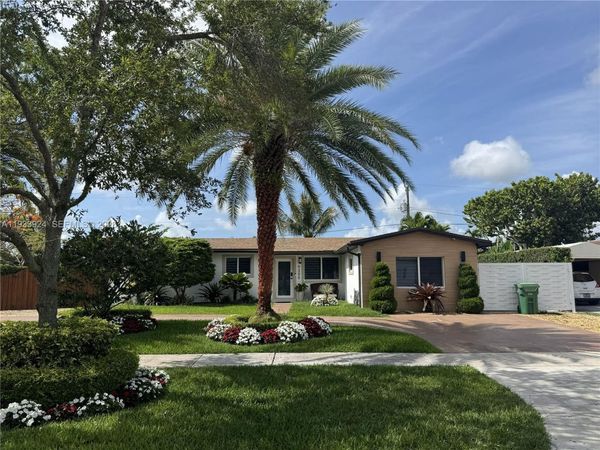 9300 SW 192nd Dr, Cutler Bay, FL 33157