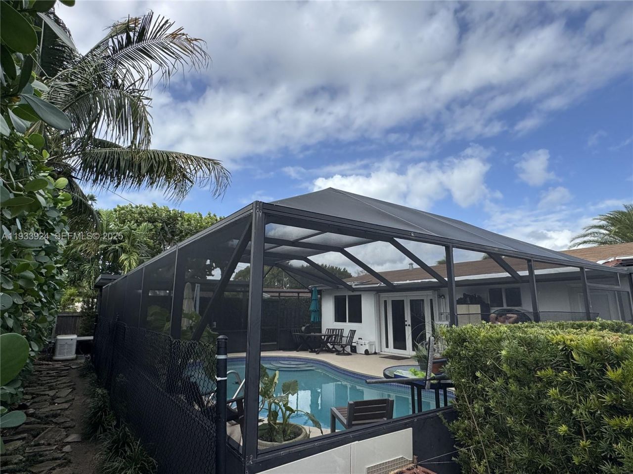 9300 SW 192nd Dr, Cutler Bay, FL 33157 Photo