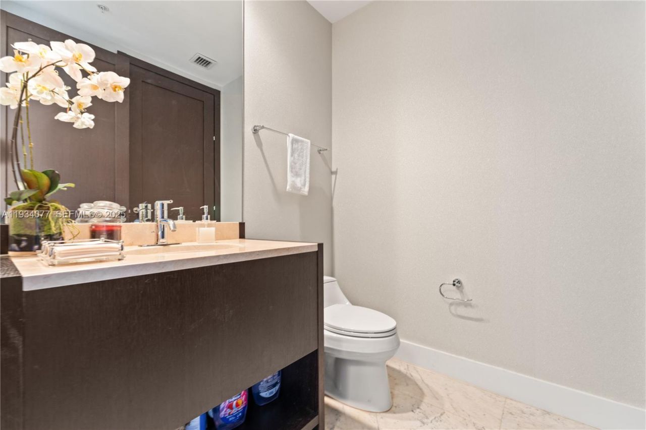 18201 Collins Ave , Unit 5001, Sunny Isles Beach, FL 33160 Photo