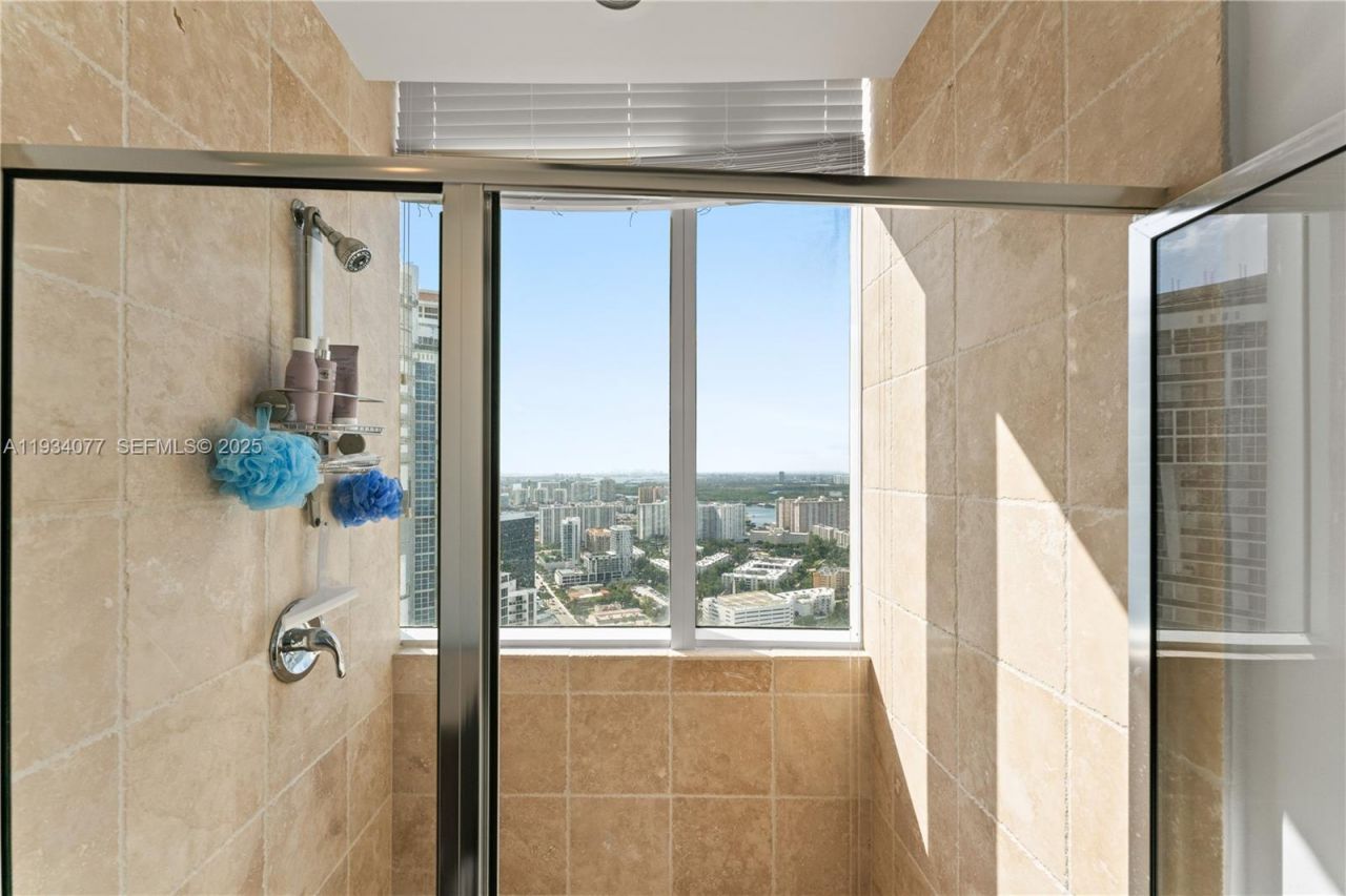 18201 Collins Ave , Unit 5001, Sunny Isles Beach, FL 33160 Photo