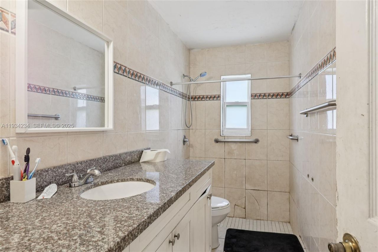 6040 SW 32nd St, Miramar, FL 33023 Photo