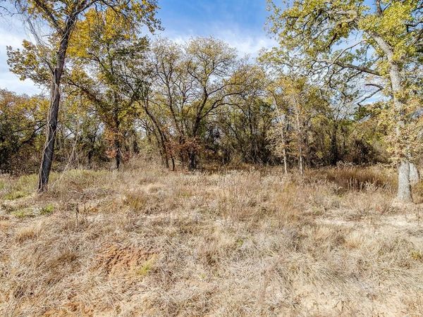 125 Prairie Winds Drive , Poolville, TX 76487