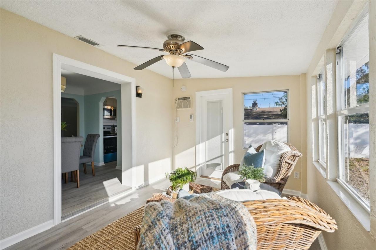 2320 E Harbor Drive S, Saint Petersburg, FL 33705 Photo