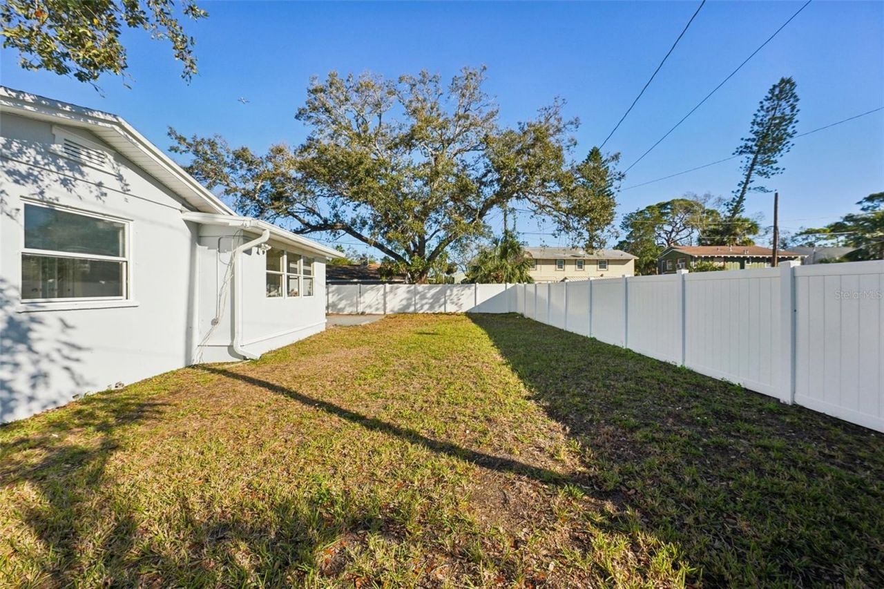 2320 E Harbor Drive S, Saint Petersburg, FL 33705 Photo