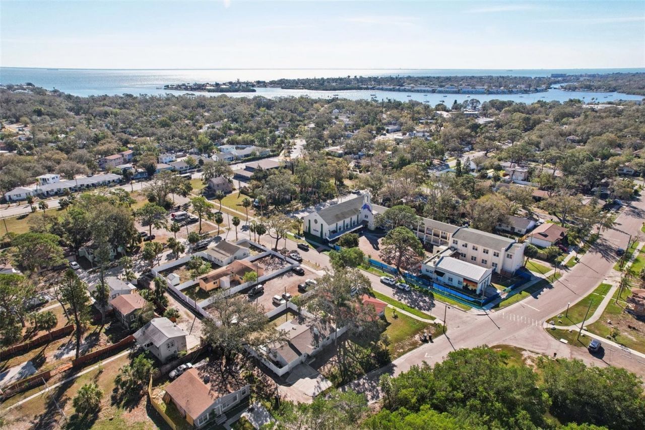 2320 E Harbor Drive S, Saint Petersburg, FL 33705 Photo