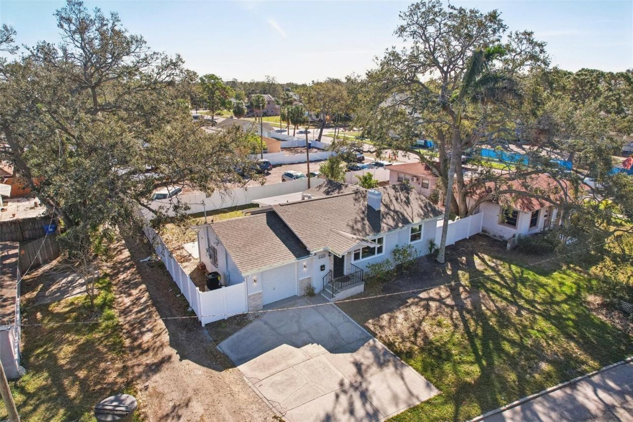 2320 E Harbor Drive S, Saint Petersburg, FL 33705 Photo