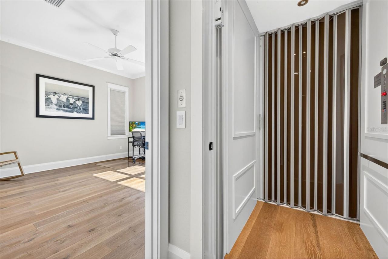 1936 Coffee Pot Boulevard Ne, Saint Petersburg, FL 33704 Photo