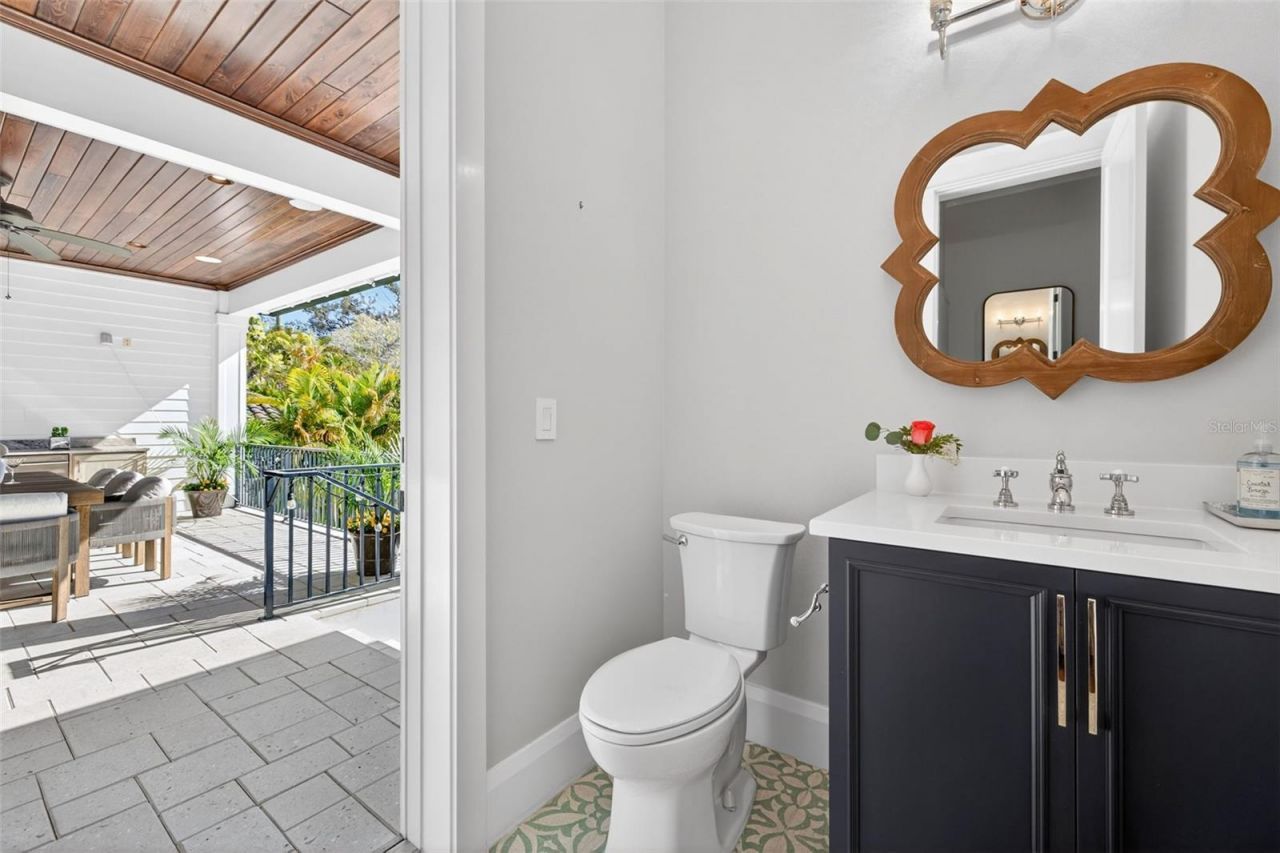 1936 Coffee Pot Boulevard Ne, Saint Petersburg, FL 33704 Photo