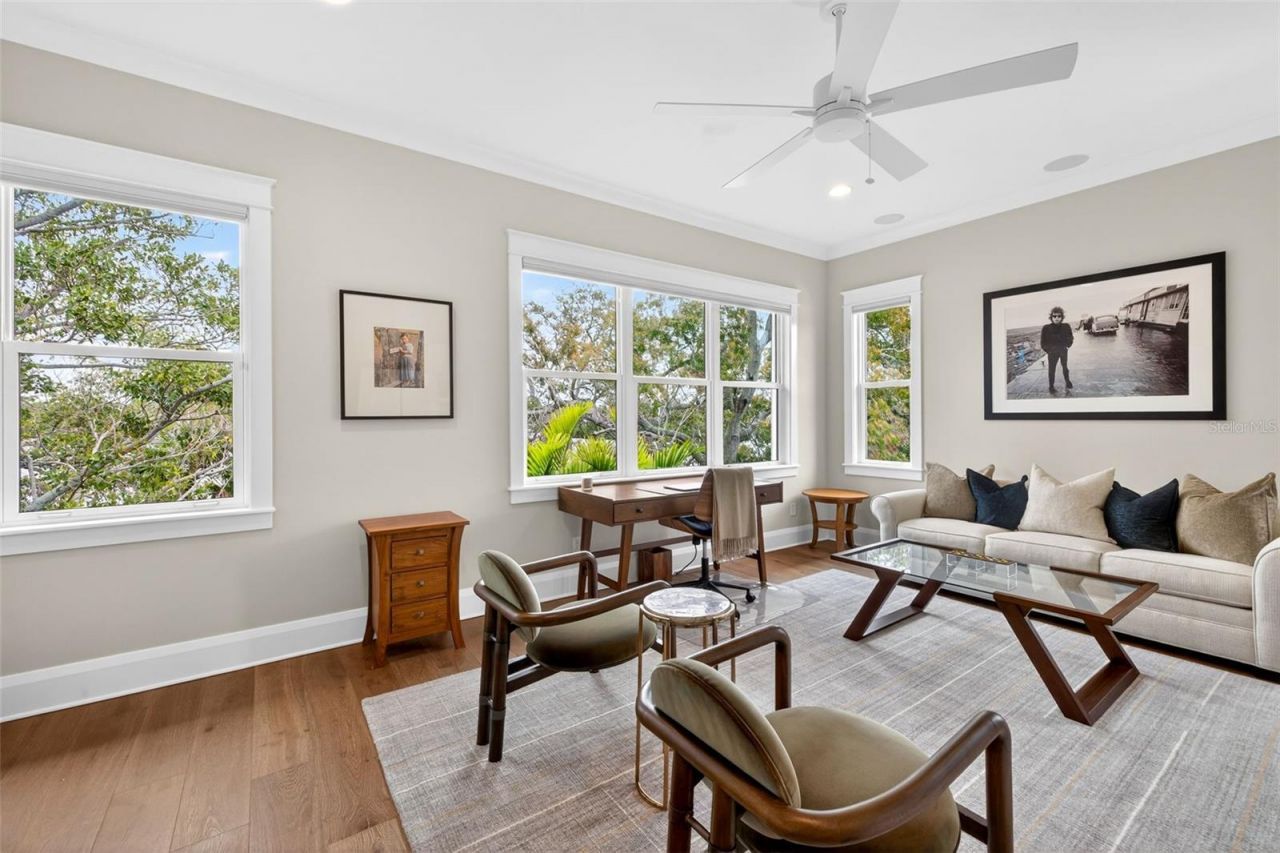 1936 Coffee Pot Boulevard Ne, Saint Petersburg, FL 33704 Photo