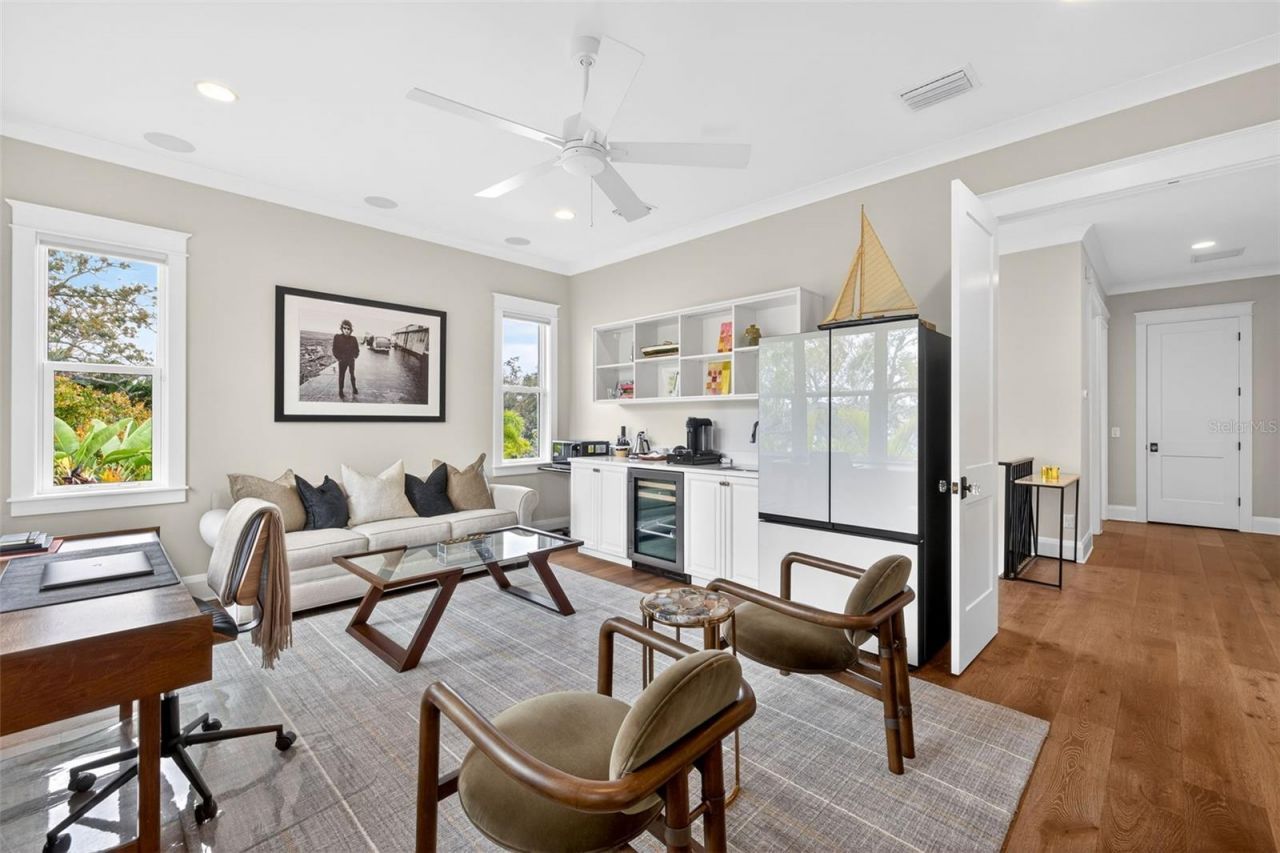 1936 Coffee Pot Boulevard Ne, Saint Petersburg, FL 33704 Photo