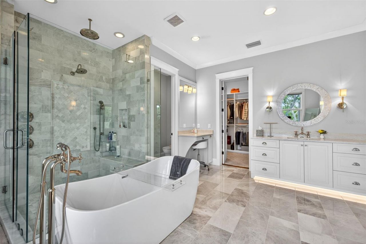 1936 Coffee Pot Boulevard Ne, Saint Petersburg, FL 33704 Photo