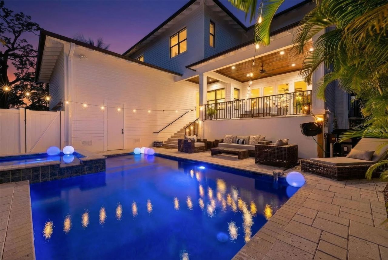 1936 Coffee Pot Boulevard Ne, Saint Petersburg, FL 33704 Photo