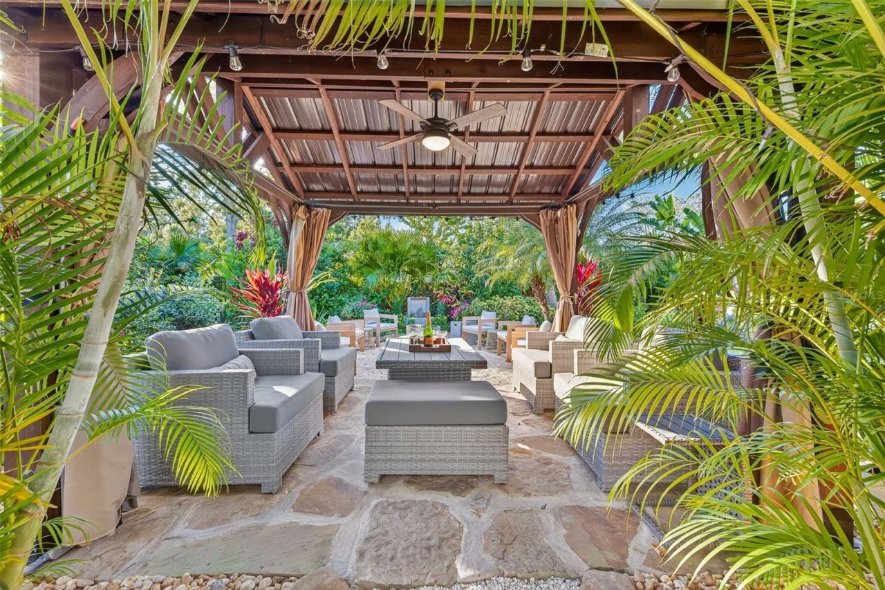 1936 Coffee Pot Boulevard Ne, Saint Petersburg, FL 33704 Photo