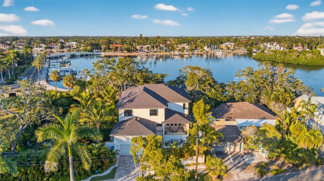 1936 Coffee Pot Boulevard Ne, Saint Petersburg, FL 33704 Photo