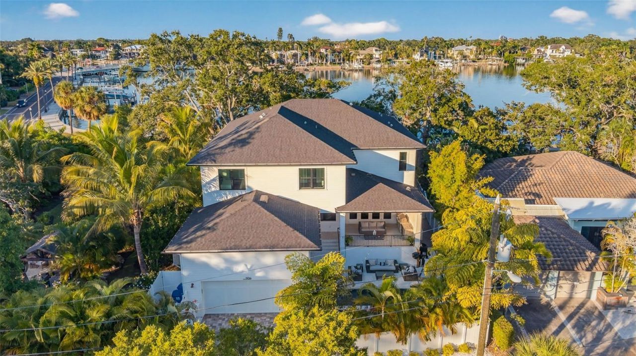 1936 Coffee Pot Boulevard Ne, Saint Petersburg, FL 33704 Photo