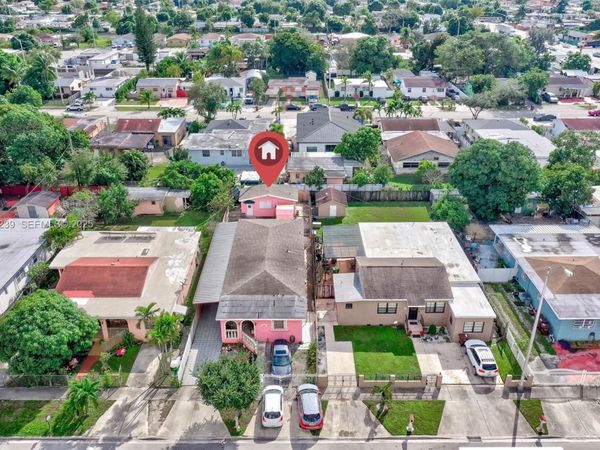 854 E 24th St , Hialeah, FL 33013