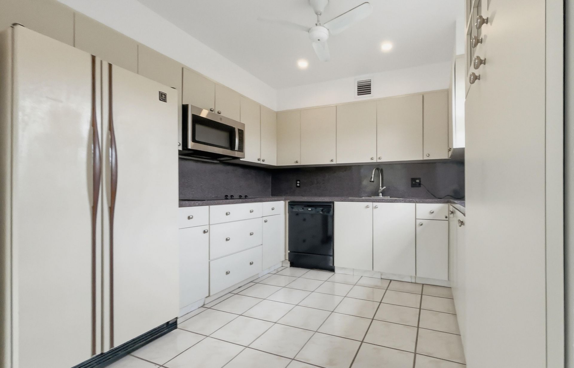 101 SW 132nd Way, Unit 418J, Hollywood, FL 33027 Photo