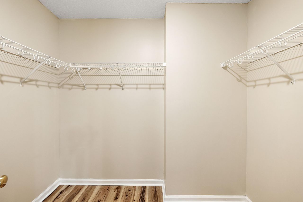 2062 Clipstone Drive Photo 17