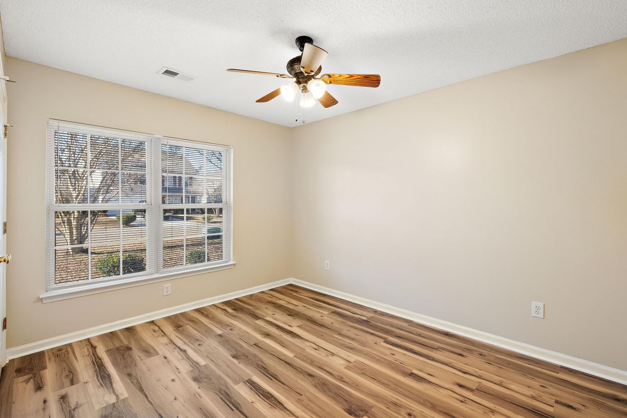 2062 Clipstone Drive Photo 18