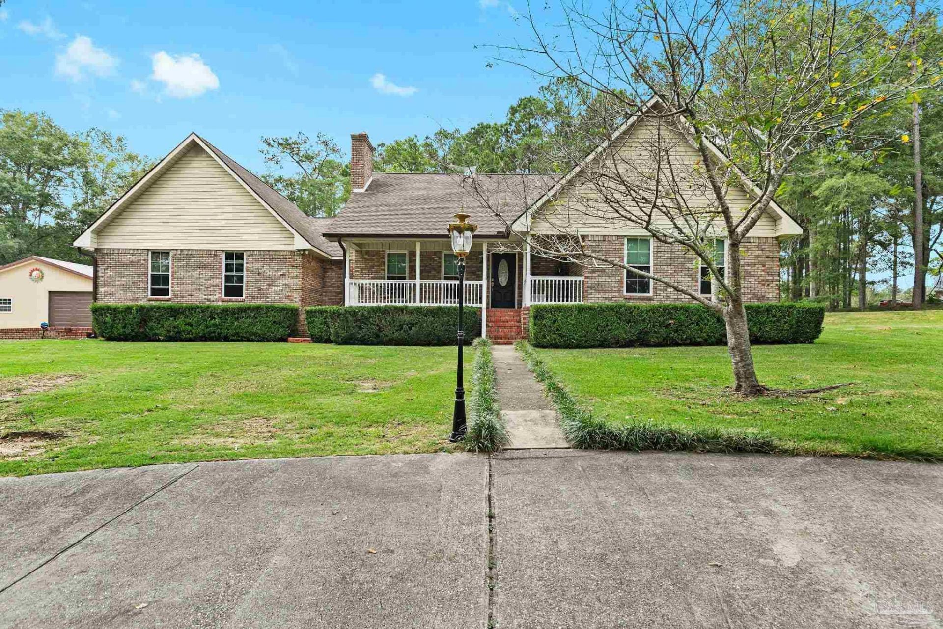 560 Veterans Dr, Monroeville, AL 36460 Main Photo