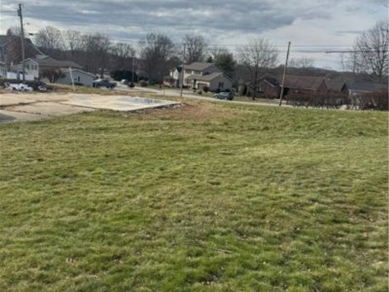 Jennifer Drive, Dover, OH 44622 Photo 3