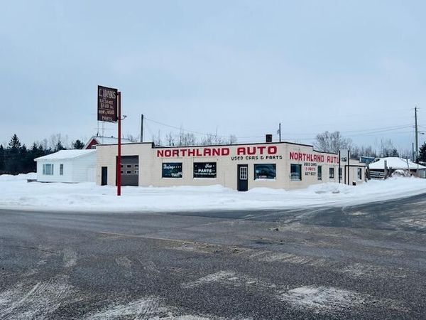 1985 E Levering, Cheboygan, MI 49721