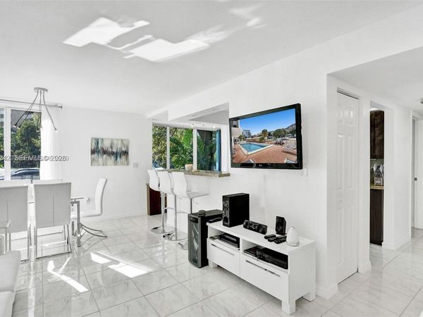 250 180th Dr, Unit 155, Sunny Isles Beach, FL 33160