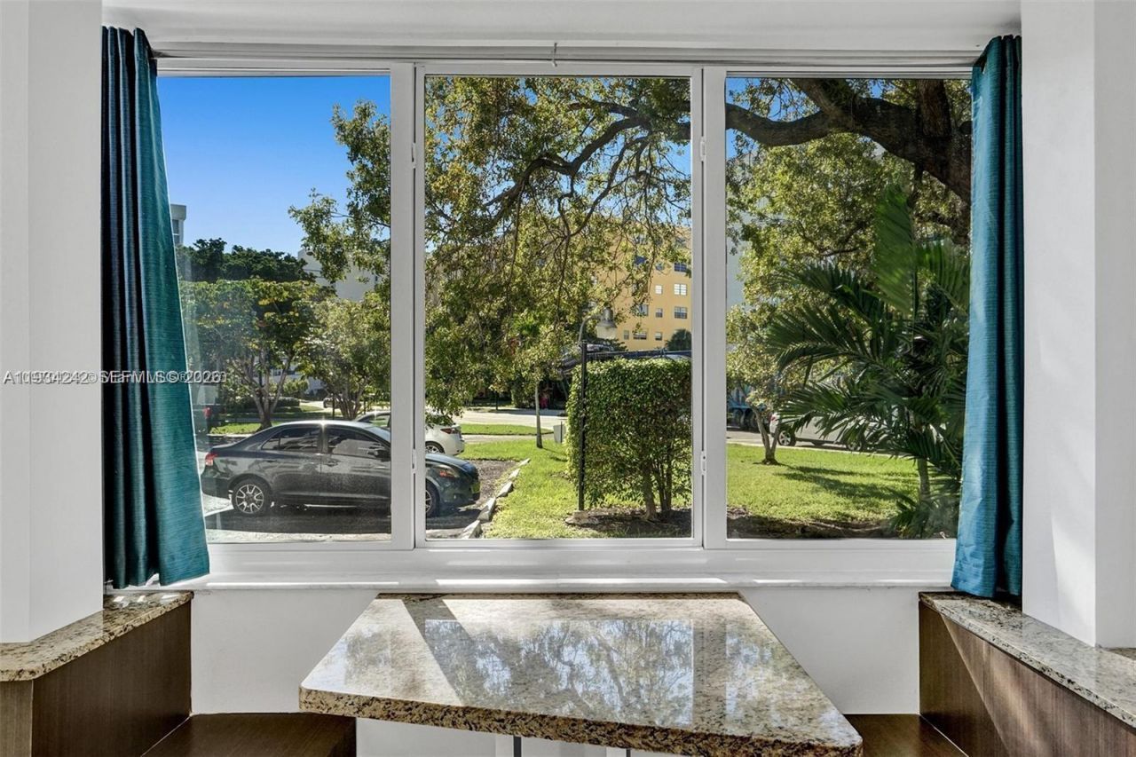 250 180th Dr, Unit 155, Sunny Isles Beach, FL 33160 Photo