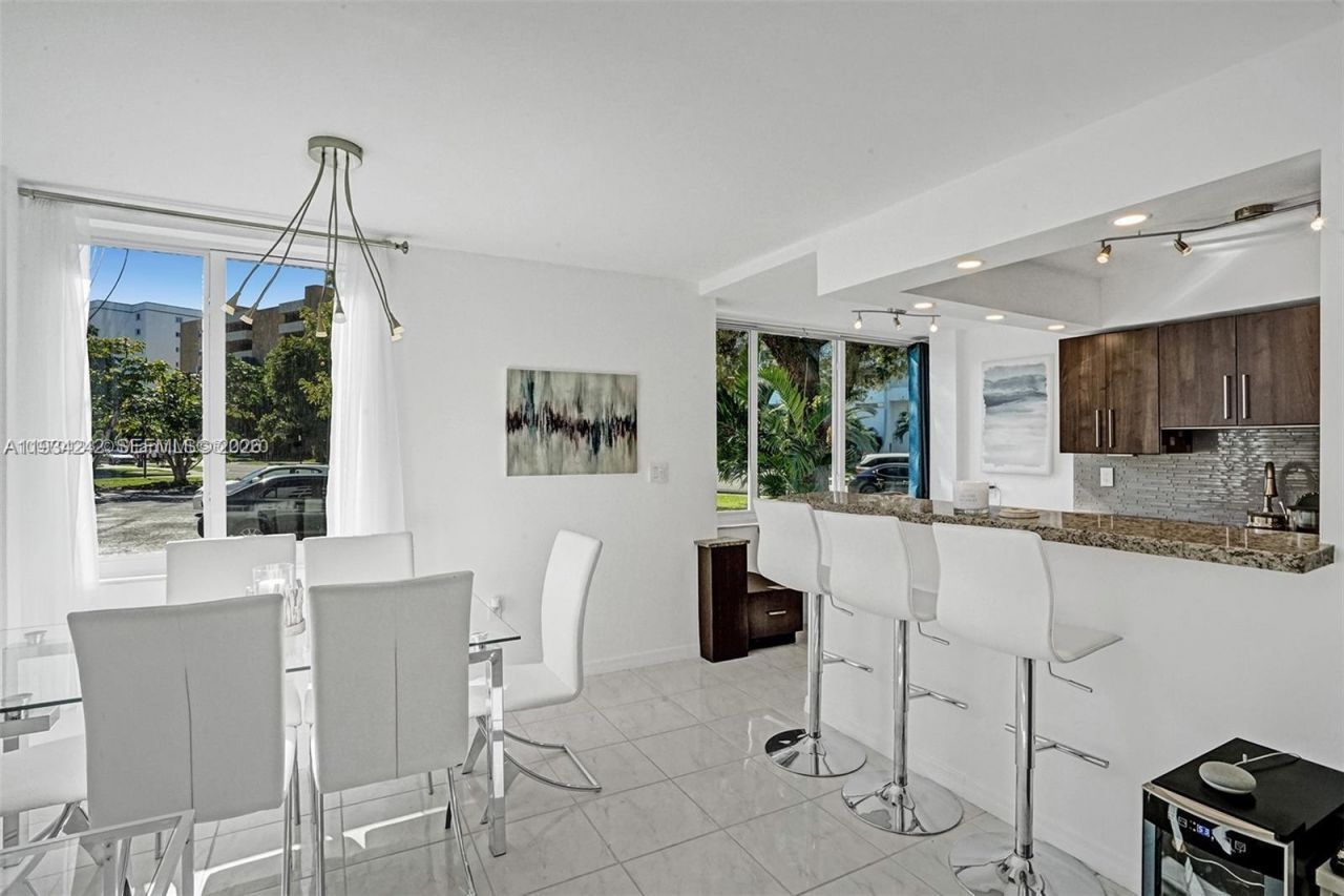 250 180th Dr, Unit 155, Sunny Isles Beach, FL 33160 Photo