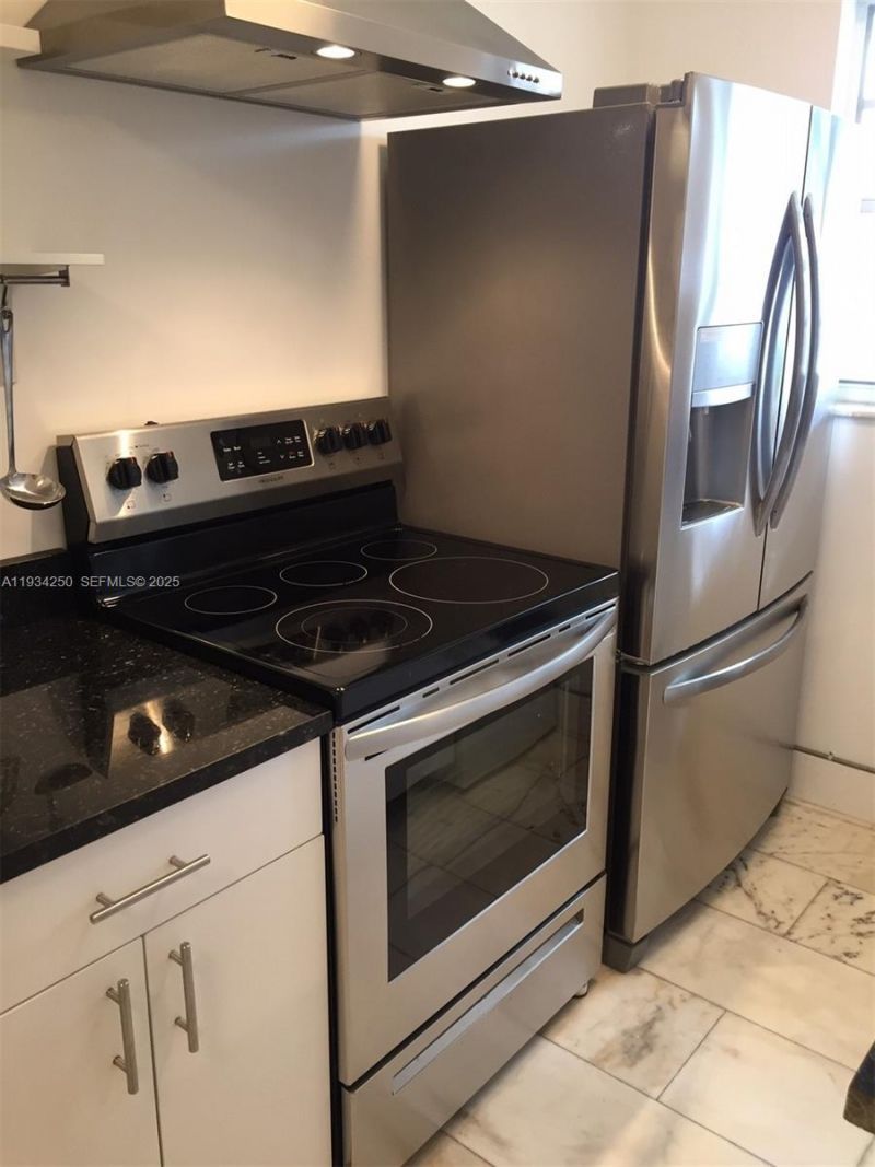 1526 Pennsylvania Ave, Unit 16, Miami Beach, FL 33139 Photo