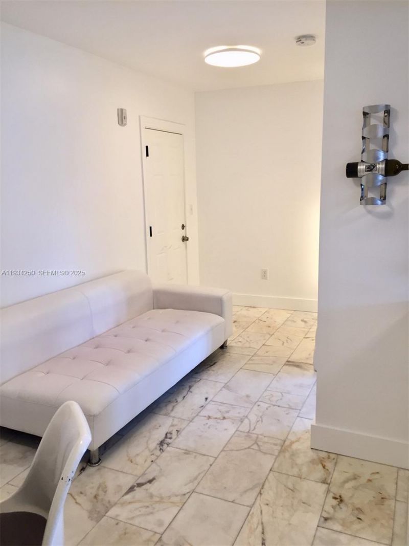 1526 Pennsylvania Ave, Unit 16, Miami Beach, FL 33139 Photo