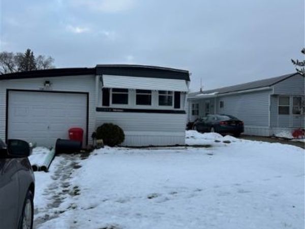 1072 Creekside Drive, Derby, NY 14047