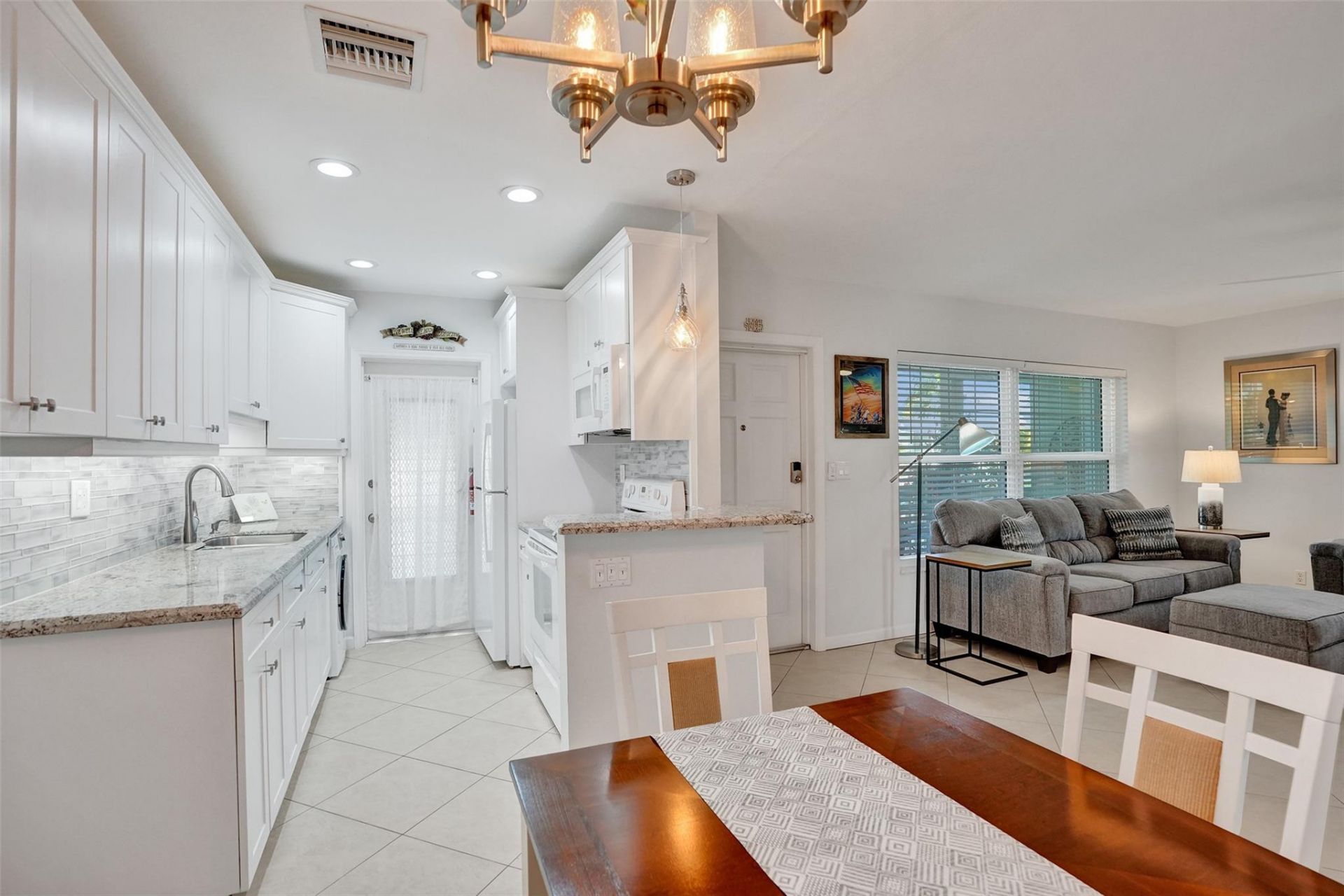 935 SE 9th Avenue, Unit 16, Pompano Beach, FL 33060 Photo