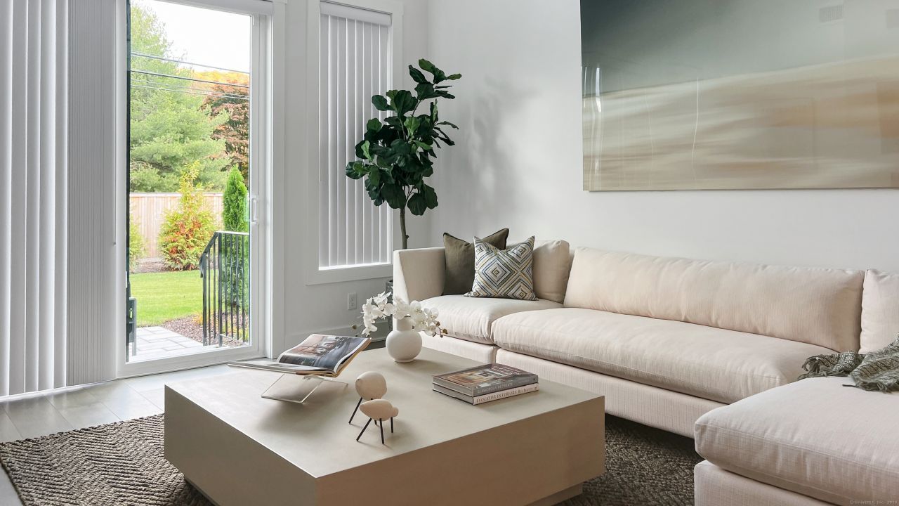 1 Whisper Ridge, Unit 51, Woodbridge, CT 06525 Main Photo