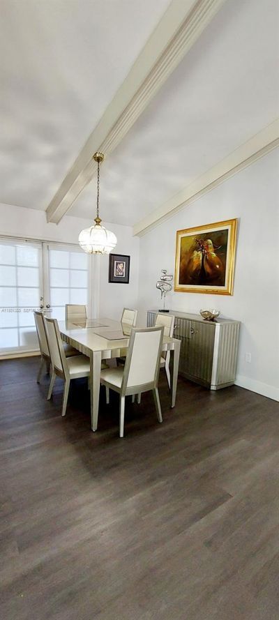 18921 W Oakmont Dr, Hialeah, FL 33015 Photo