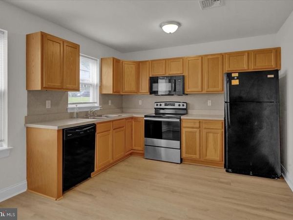 154 FRONT STREET, AKRON, PA 17501