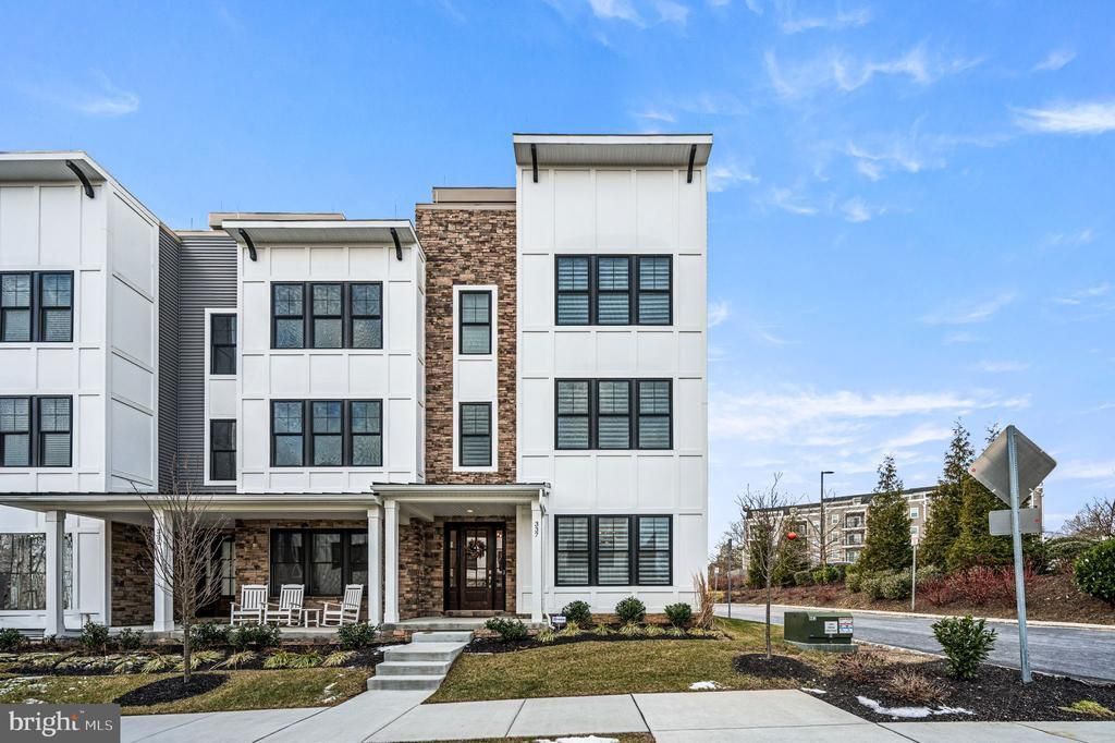 337 Horseshoe Trail, Newtown Square, PA 19073 Main Photo