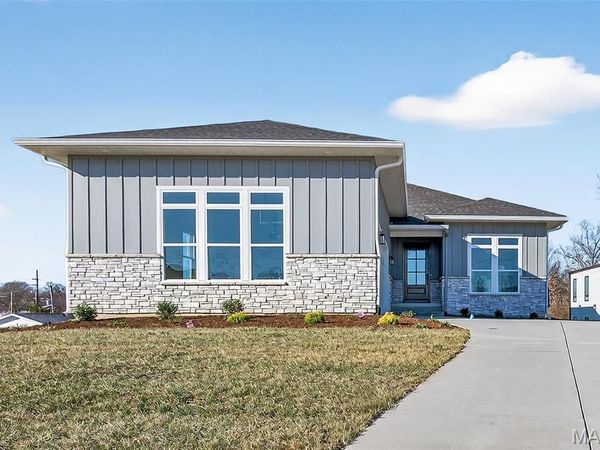 11924 Santino Court, Creve Coeur, MO 63141