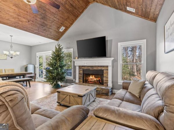 41 Brumby Trail, Ellijay, GA 30536