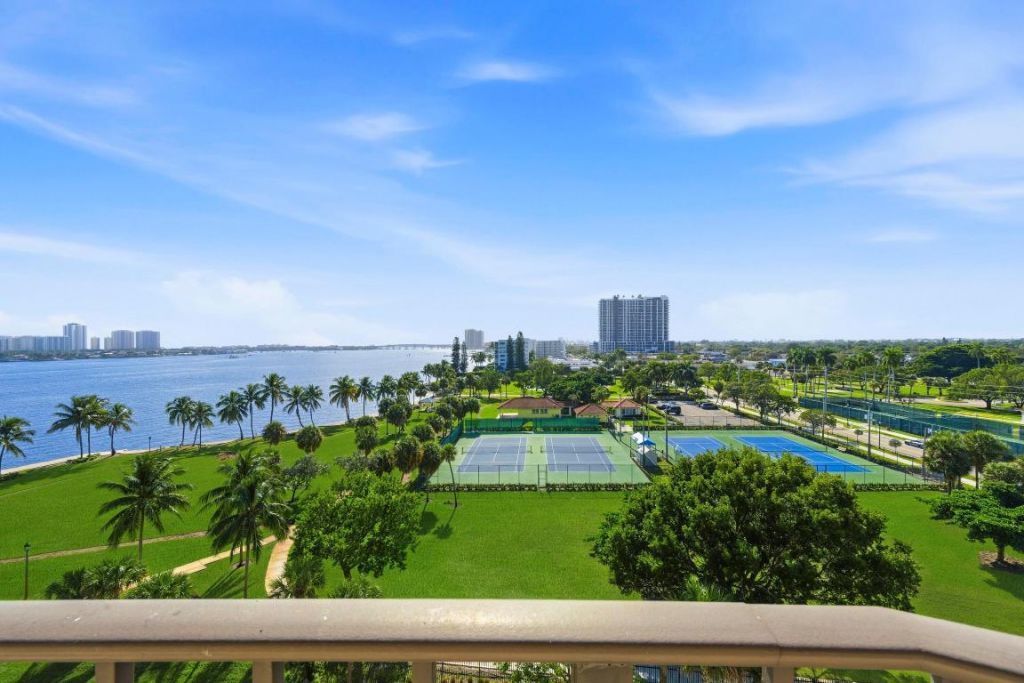 801 Lake Shore Drive, Unit 817, Lake Park, FL 33403 Photo
