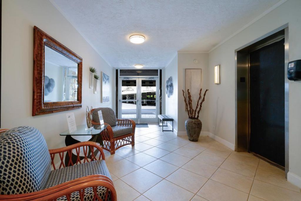801 Lake Shore Drive, Unit 817, Lake Park, FL 33403 Photo