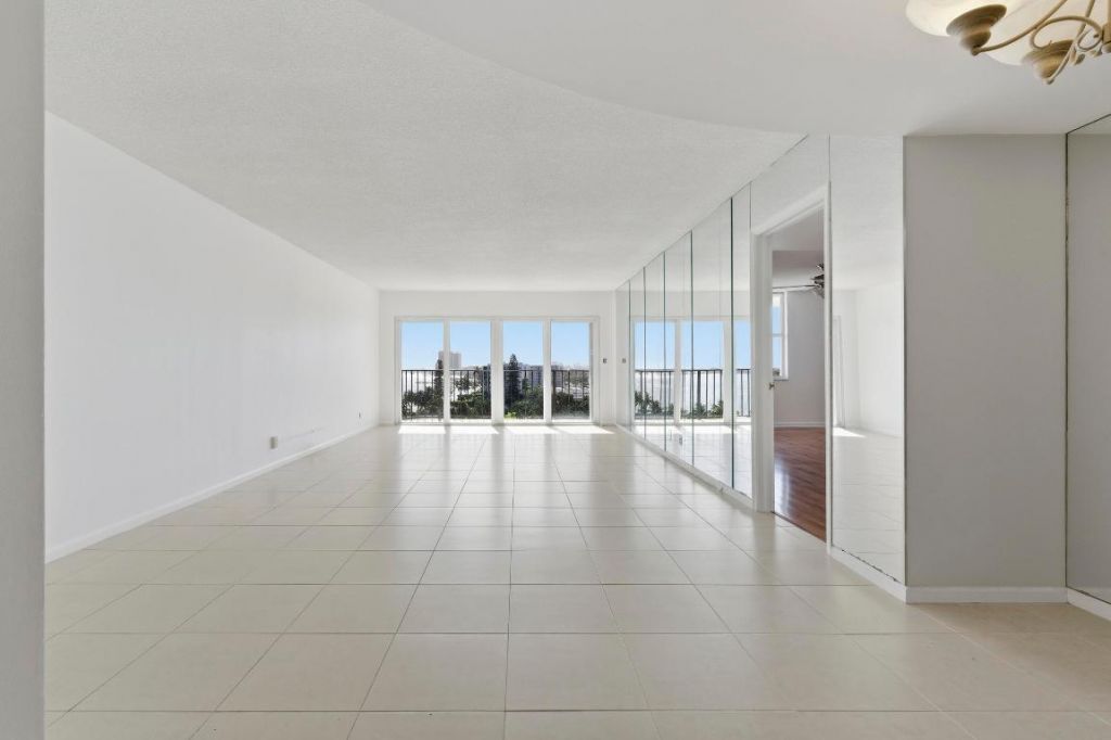 801 Lake Shore Drive, Unit 817, Lake Park, FL 33403 Photo