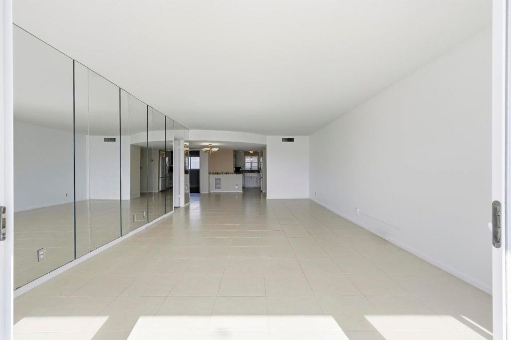 801 Lake Shore Drive, Unit 817, Lake Park, FL 33403 Photo