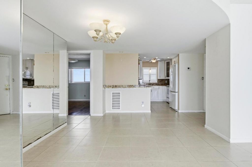 801 Lake Shore Drive, Unit 817, Lake Park, FL 33403 Photo
