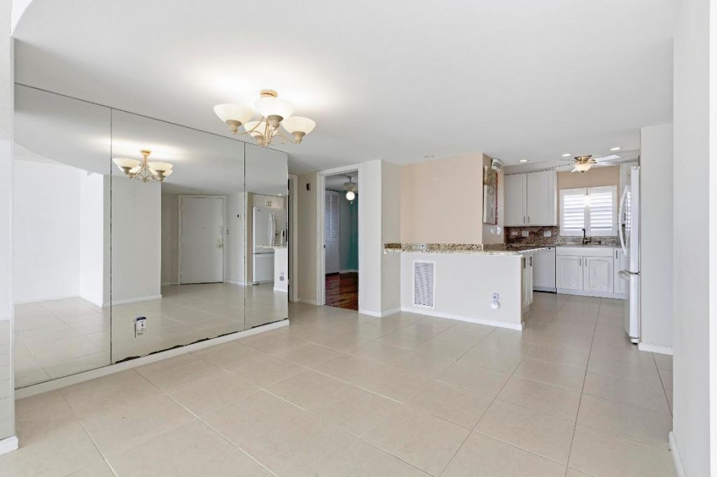 801 Lake Shore Drive, Unit 817, Lake Park, FL 33403 Photo