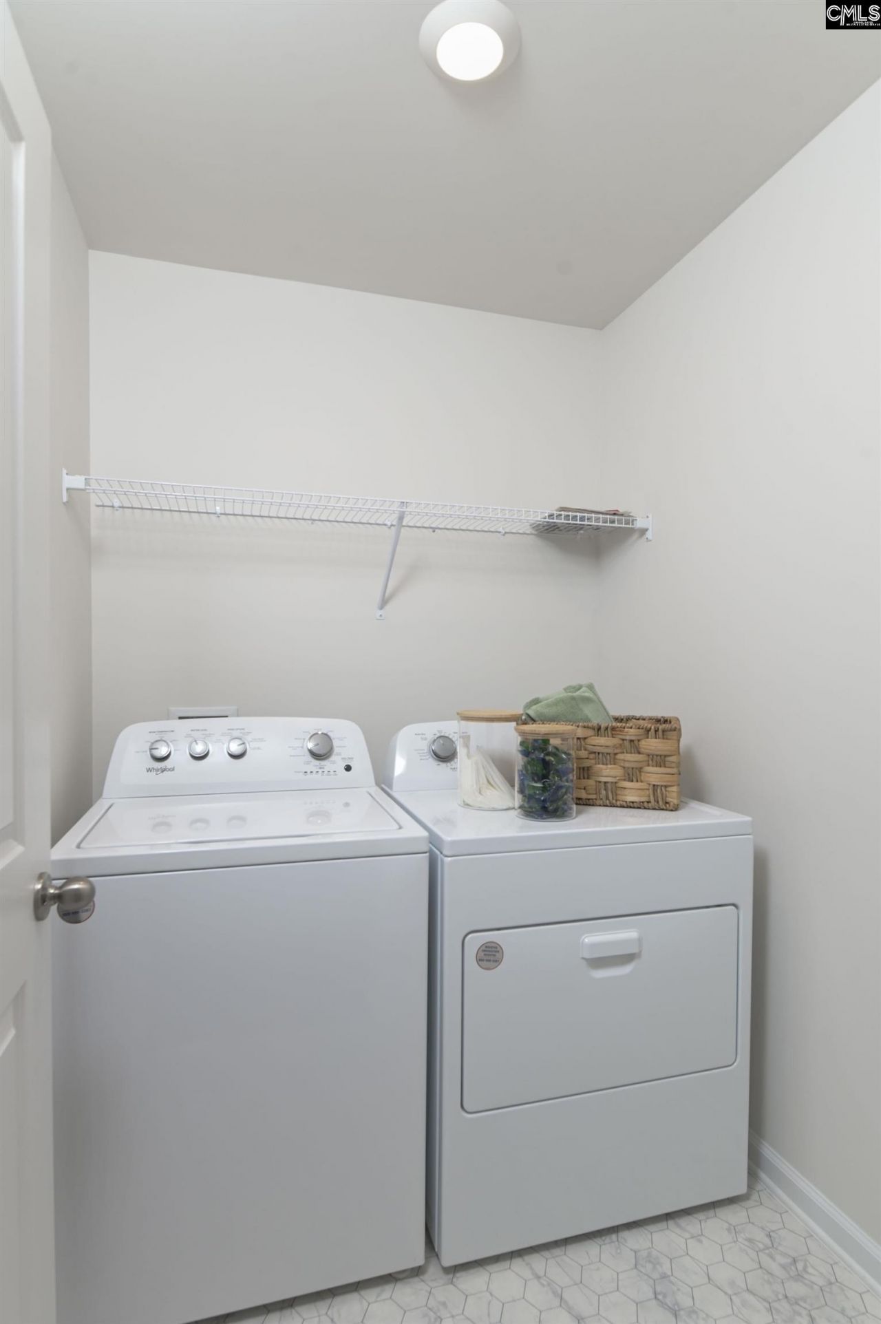 627 Glacier Road Photo 24