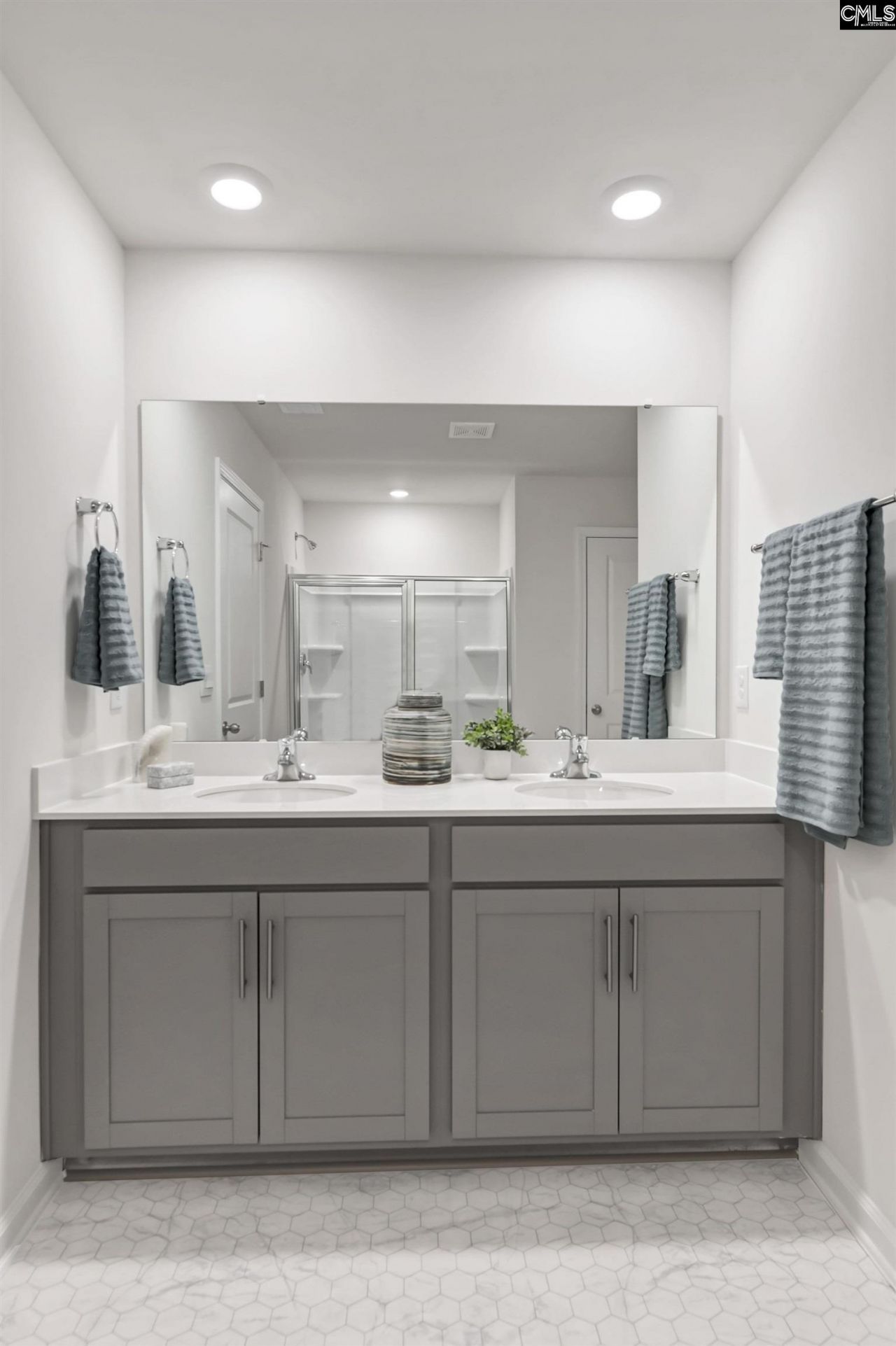 627 Glacier Road Photo 42